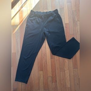 EUC Lululemon On the Fly pants
